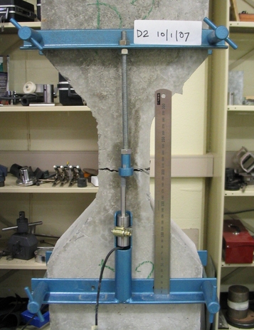 LVDT clamped to specimen